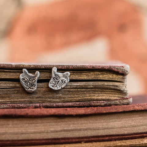 Foundlings Earrings: Ash (Cat)